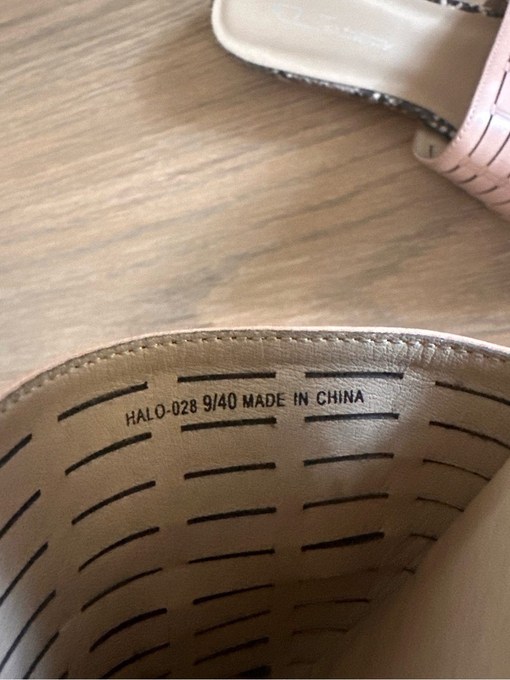 C. Wonder nude Pointed Toe Mule Flats Size 9 - Picture 5 of 5